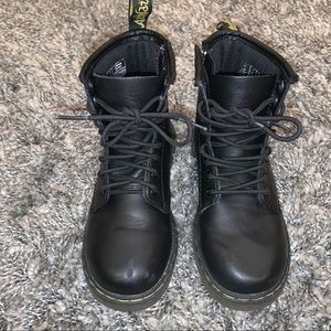 Kids Dr. Martens Delaney Boots size 11C